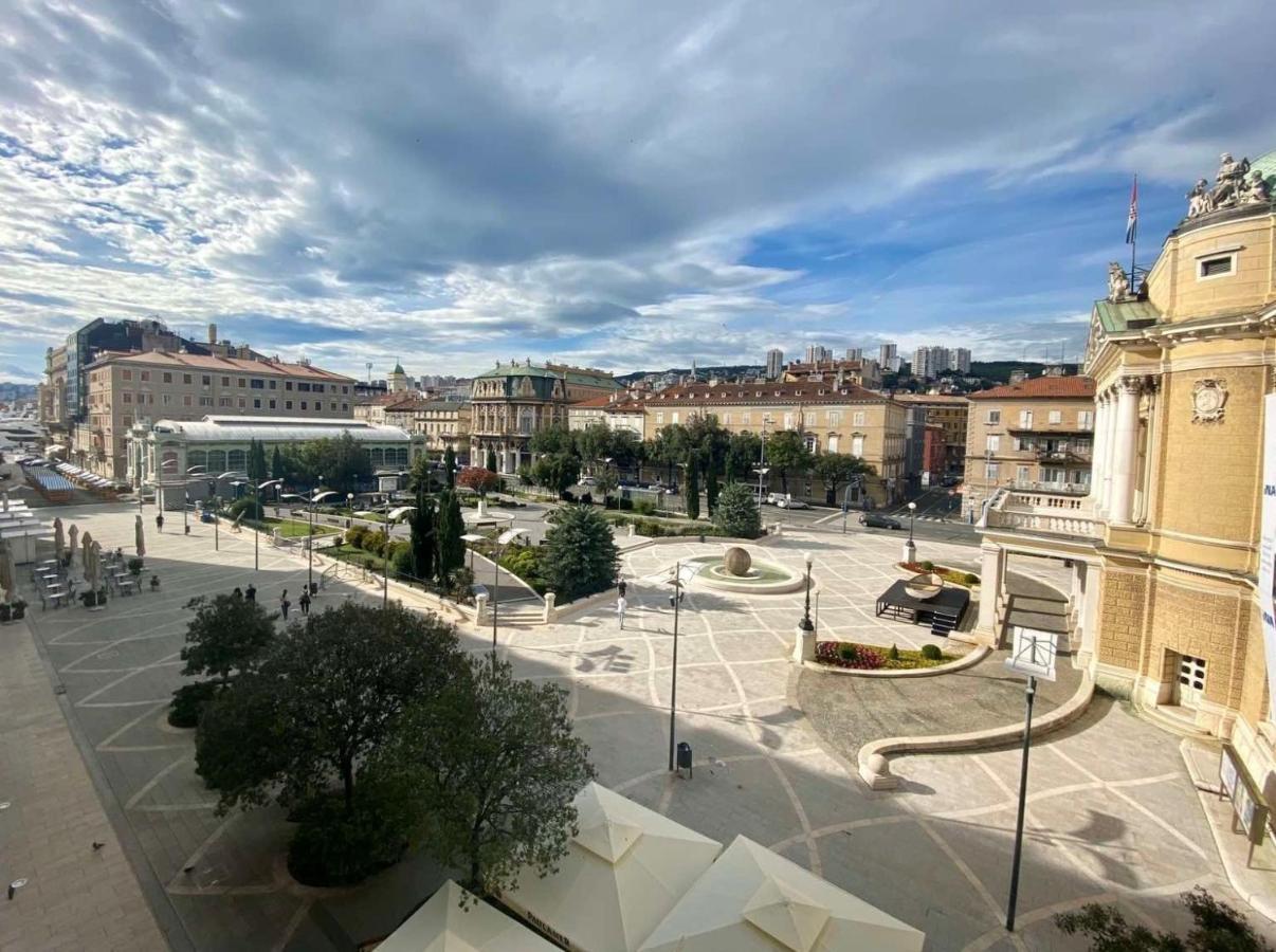 Plaza Teatro & Piazzale Teatro Apartman Fiume Kültér fotó