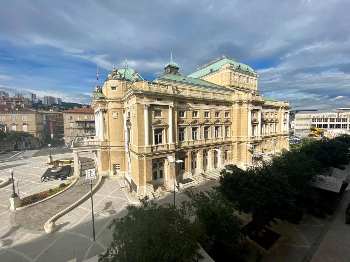 Plaza Teatro & Piazzale Teatro Apartman Fiume Kültér fotó