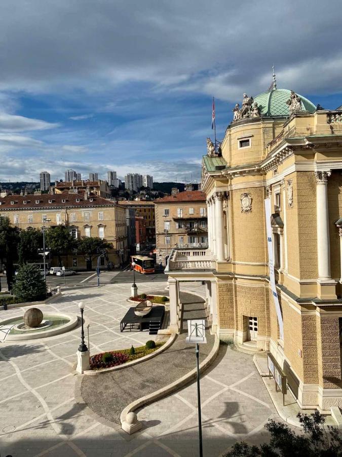 Plaza Teatro & Piazzale Teatro Apartman Fiume Kültér fotó